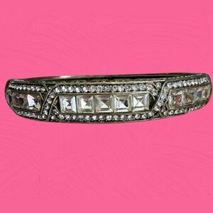 Heidi Daus Statement Piece Bracelet-Elegant Swarovski Crystals